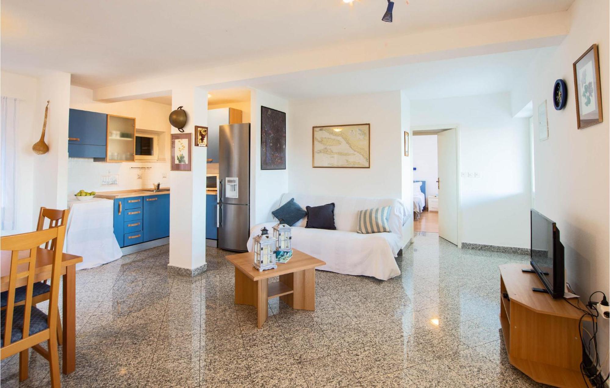 Cozy Home In Postira With Kitchen المظهر الخارجي الصورة